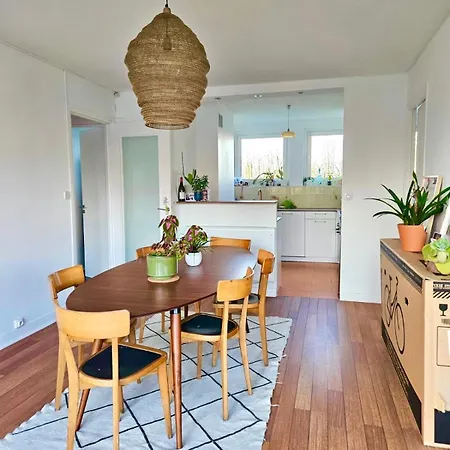 Private room in a luminous&spacious appartement *