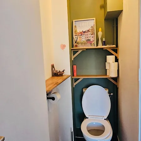 Private room in a luminous&spacious appartement Lambersart