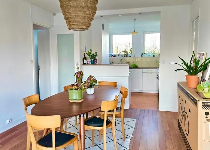 Private room in a luminous&spacious appartement *