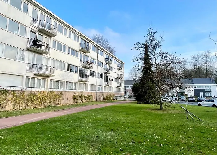 Private room in a luminous&spacious appartement Lambersart